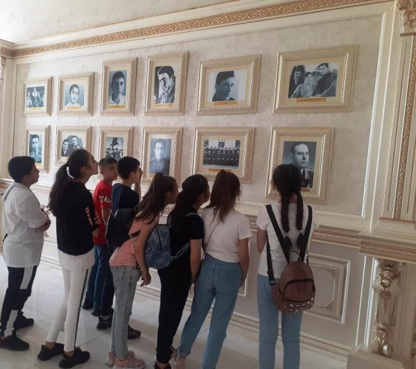 Sumqayıtda “Yay məktəbi” çərçivəsində ekskursiyalar, muzey dərsləri və digər öyrədici fəaliyyətlər təşkil olunub - FOTOLAR