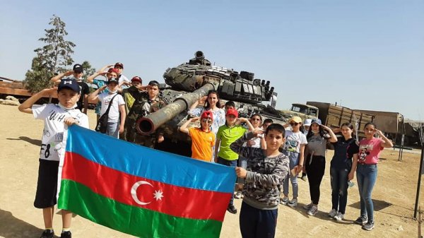 Sumqayıtda “Yay məktəbi” çərçivəsində ekskursiyalar, muzey dərsləri və digər öyrədici fəaliyyətlər təşkil olunub - FOTOLAR
