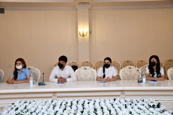 Deputat Emin Hacıyev Sumqayıtda "Uğurunu paylaş"ıb - FOTOLAR