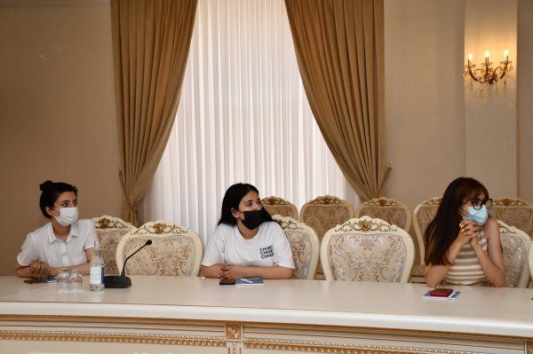 Deputat Emin Hacıyev Sumqayıtda "Uğurunu paylaş"ıb - FOTOLAR