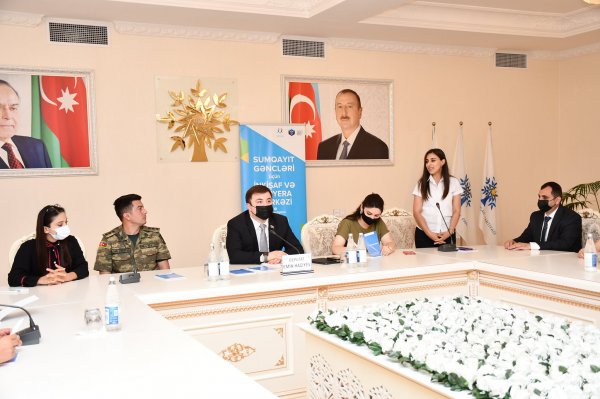 Deputat Emin Hacıyev Sumqayıtda "Uğurunu paylaş"ıb - FOTOLAR