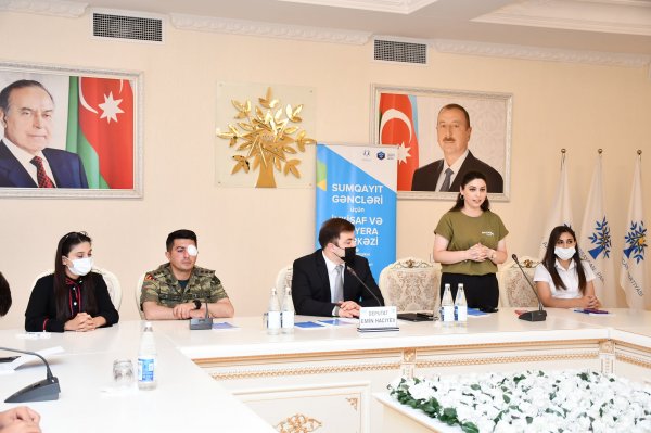 Deputat Emin Hacıyev Sumqayıtda "Uğurunu paylaş"ıb - FOTOLAR