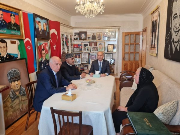 Zakir Fərəcov Polad Həşimovun anasını ziyarət edib -FOTOLAR