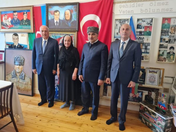 Zakir Fərəcov Polad Həşimovun anasını ziyarət edib -FOTOLAR