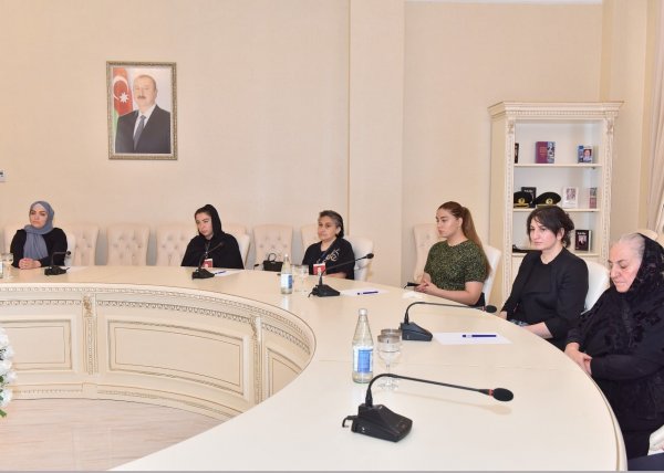 Sumqayıtda Polad Həşimovun və bir neçə hərbi qulluqçunun orden və medalları ailələrinə təqdim olundu - FOTOLAR