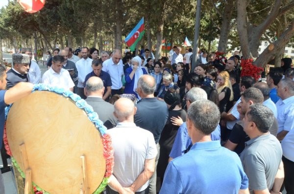 Sumqayıtda şəhid Ülvi Məhərrəmovun xatirəsi anılıb - FOTO