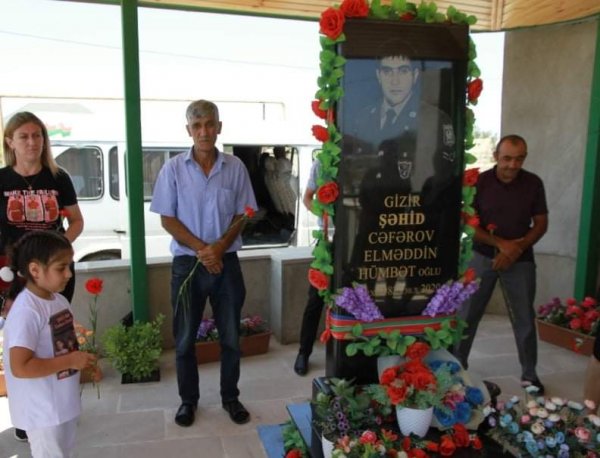 Şəhidlərin məzari ziyarət olunub -FOTO
