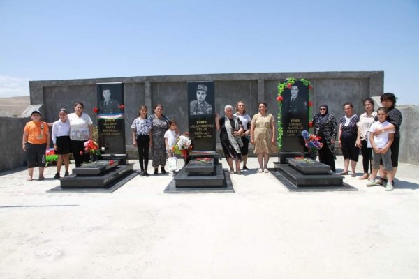 Şəhidlərin məzari ziyarət olunub -FOTO
