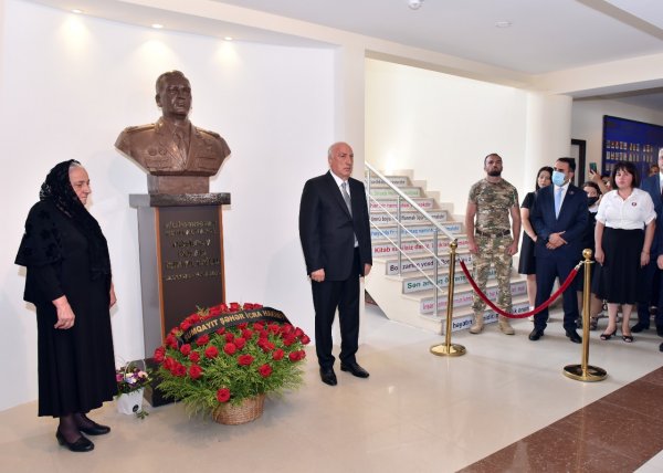 Sumqayıtda Milli Qəhrəman Polad Həşimovun büstünün və xatirə muzeyinin açılışı olub - FOTO