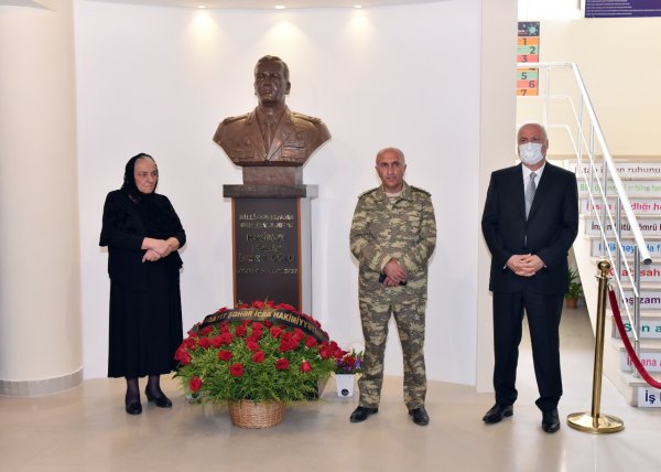 Sumqayıtda Milli Qəhrəman Polad Həşimovun büstünün və xatirə muzeyinin açılışı olub - FOTO
