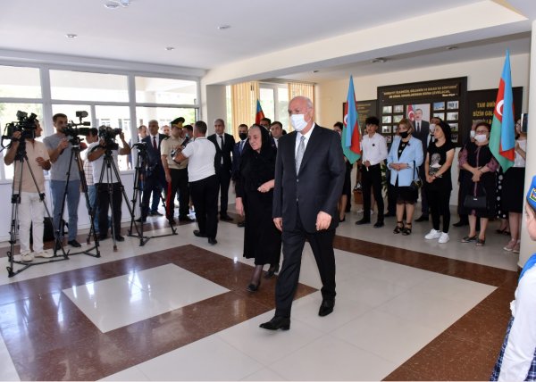 Sumqayıtda Milli Qəhrəman Polad Həşimovun büstünün və xatirə muzeyinin açılışı olub - FOTO