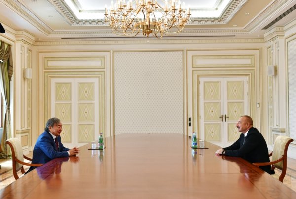 Prezident Oljas Süleymenovu qəbul etdi - Fotolar
