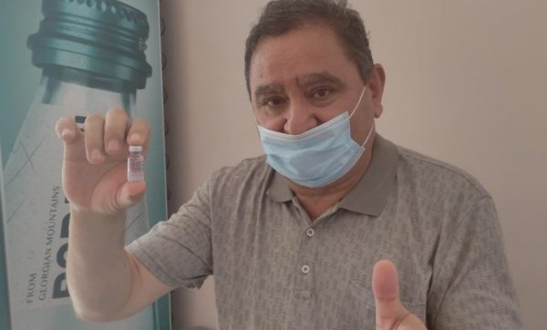 Deputa Etibar Əliyev Sumqayıtda peyvənd olundu -FOTO Deputa Etibar Əliyev Sumqayıtda peyvənd olundu -FOTO