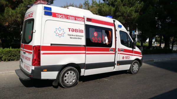 Sumqayıtda "BOMJ"lar yeyib-içib qan tökdülər - FOTO