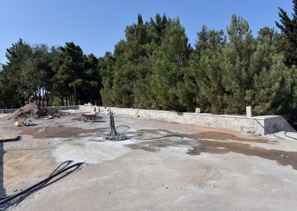 Sumqayıt Şəhidlər Xiyabanında təmir işləri davam edir - FOTOLAR