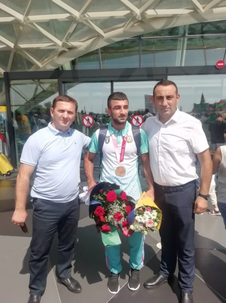 Paralimpiya oyunlarında tarix yazan sumqayıtlı idmançılar belə qarşılandı - FOTOLAR Paralimpiya oyunlarında tarix yazan sumqayıtlı idmançılar belə qarşılandı - FOTOLAR