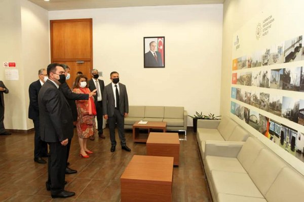 Sumqayıtın deputatları nazirlə birgə Balaxanıda: analoji zavod Sumqayıtda da yaradıla bilər -FOTOLAR