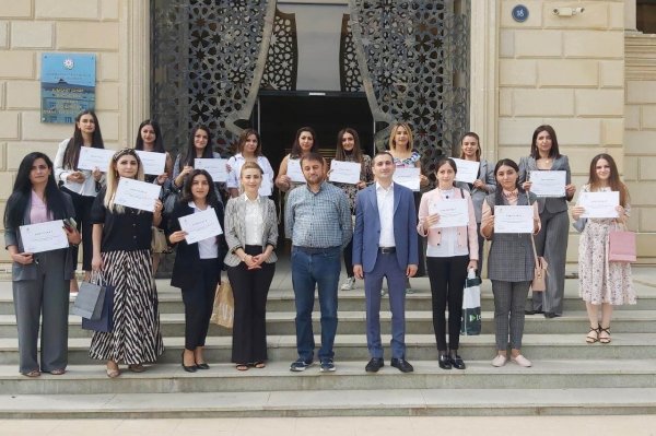 Sumqayıtda “Gənc Müəllimlərin Layihə İdarəçiliyi” mövzusunda  təlim keçirilib - FOTO
