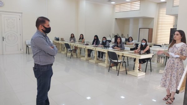 Sumqayıtda “Gənc Müəllimlərin Layihə İdarəçiliyi” mövzusunda  təlim keçirilib - FOTO