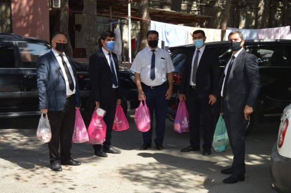 Aprel şəhidinin ailəsinə ziyarət edilib - FOTOLAR