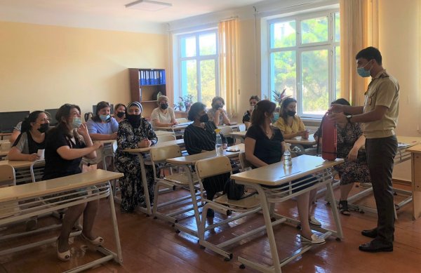 Sumqayıtda təhsil müəssisələrində yanğına qarşı maarifləndirmə tədbirləri keçirilib - FOTO