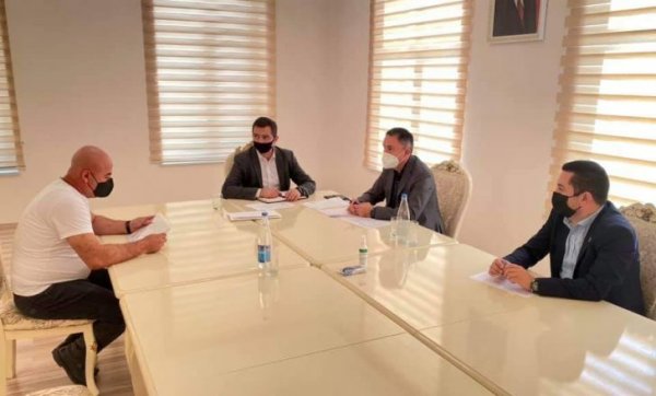 Deputat Sumqayıtda seçicilərinin problemlərini dinlədi - FOTOLAR