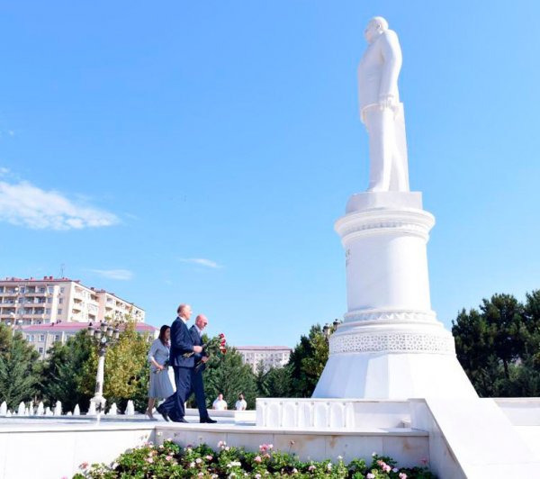 Sumqayıtda 1 nömrəli tam orta məktəb binasının açılışı olub - FOTOLAR