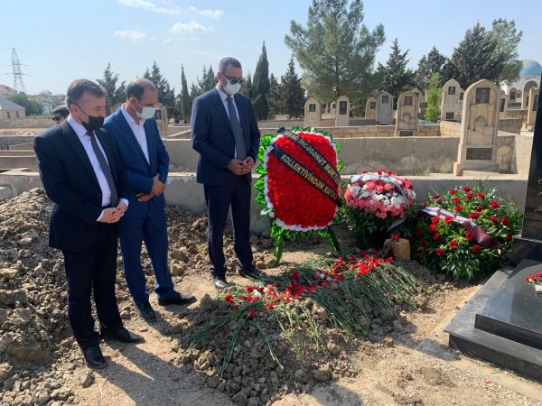 Sumqayıtlı məktəb direktoru vəfat edib - FOTO