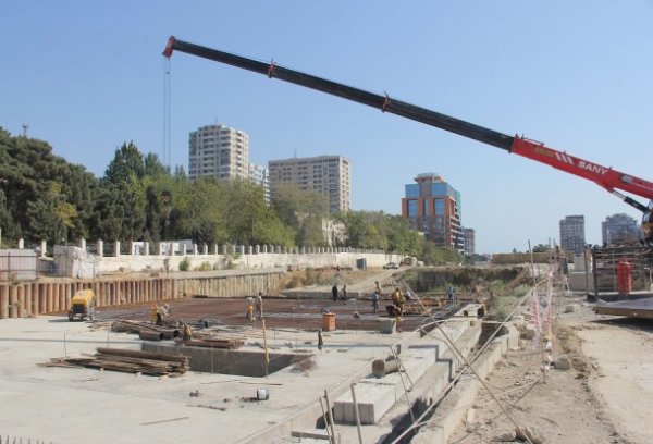 Yeni tikilən metro stansiyasından FOTOLAR