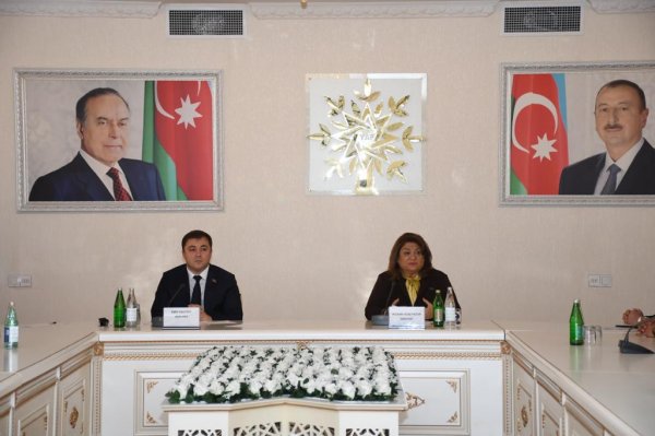 Sumqayıtda deputatlar Hicran Hüseynova və Emin Hacıyev "ASAN xidmət" mərkəzinin könüllüləri ilə görüşüblər -FOTOLAR