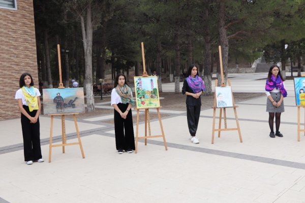 Sumqayıtda 44 günlük Vətən müharibəsinə həsr edilmiş “Gənc Qalib” adlı rəsm sərgisi keçirilib - FOTOLAR