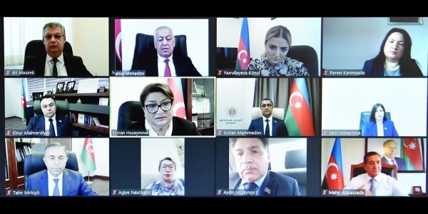 Hicran Hüseynova işçi qrupun iclasını keçirdi - FOTO