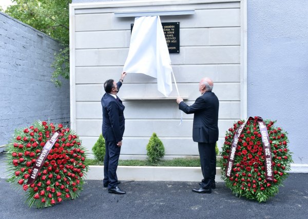 Sumqayıtda generalın atasının xatirəsi əbədiləsdirildi - FOTOLAR Sumqayıtda generalın atasının xatirəsi əbədiləsdirildi - FOTOLAR