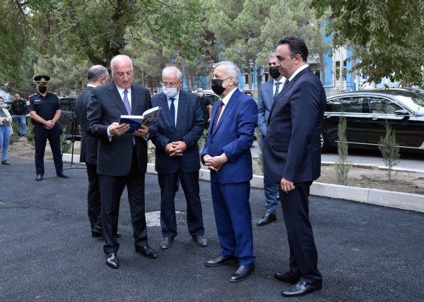 Sumqayıtda generalın atasının xatirəsi əbədiləsdirildi - FOTOLAR Sumqayıtda generalın atasının xatirəsi əbədiləsdirildi - FOTOLAR
