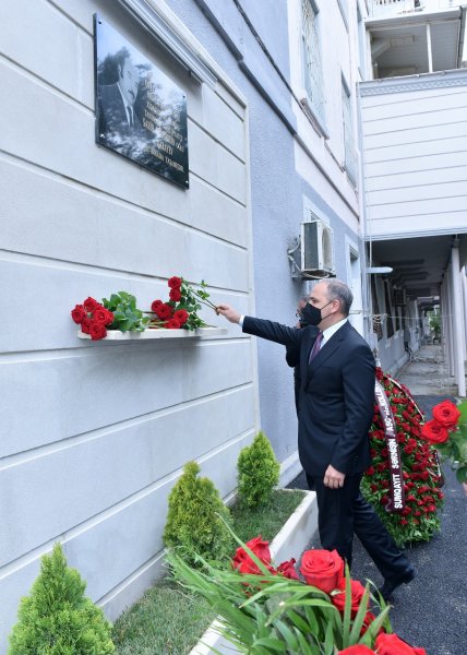 Sumqayıtda generalın atasının xatirəsi əbədiləsdirildi - FOTOLAR Sumqayıtda generalın atasının xatirəsi əbədiləsdirildi - FOTOLAR