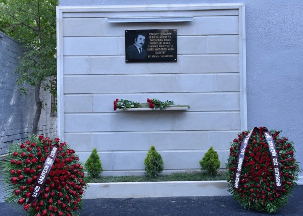 Sumqayıtda generalın atasının xatirəsi əbədiləsdirildi - FOTOLAR Sumqayıtda generalın atasının xatirəsi əbədiləsdirildi - FOTOLAR
