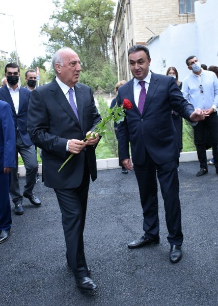 Sumqayıtda generalın atasının xatirəsi əbədiləsdirildi - FOTOLAR Sumqayıtda generalın atasının xatirəsi əbədiləsdirildi - FOTOLAR