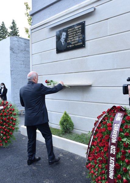 Sumqayıtda generalın atasının xatirəsi əbədiləsdirildi - FOTOLAR Sumqayıtda generalın atasının xatirəsi əbədiləsdirildi - FOTOLAR