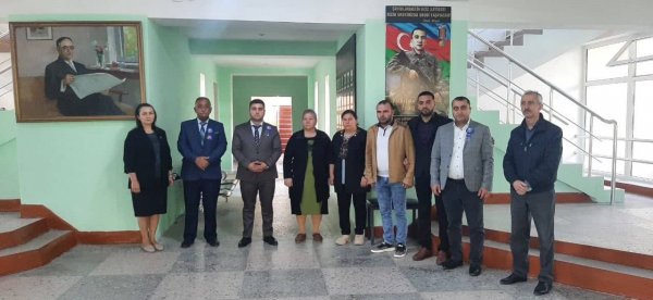 Sumqayıtda incəsənət məktəbinin kollektivi şəhidlərin xatirəsini anıblar -FOTOLAR