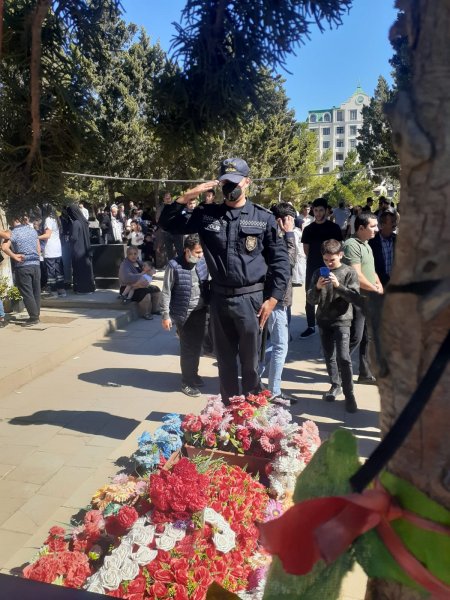 Sumqayıt Polis İdarəsinin kollektivi şəhid polislərin xatirəsini anıblar – FOTOLAR