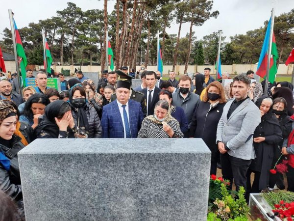 Sumqayıtın deputatları şəhid Cəbrayıl Dövlətzadənin anım günündə iştirak ediblər – FOTO