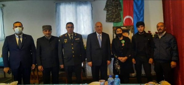 Sumqayıtda şəhidlərimizin il mərasimi keçirilib -FOTOLAR