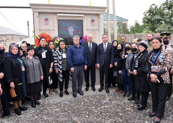 Sumqayıtda şəhidlərimizin il mərasimi keçirilib- FOTOLAR