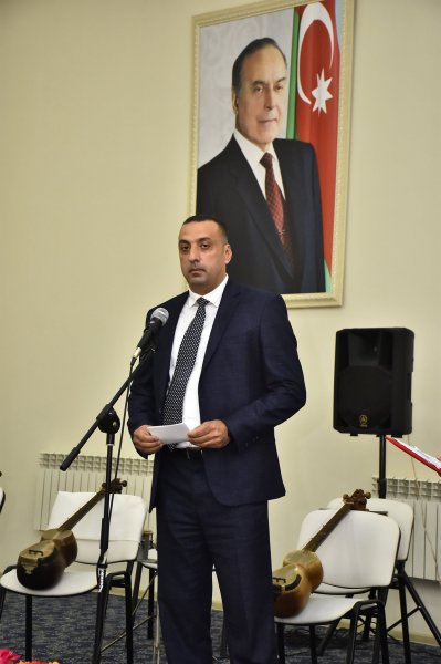 Sumqayıtda rəis müəllimləri təltif etdi - FOTOLAR