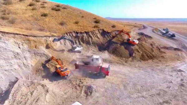 Talış kəndinə gedən yolda genişmiqyaslı tikinti işləri aparılır