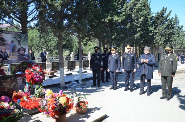 Sumqayıtda  DİN Daxili Qoşunlarının şəhid olmuş hərbi qulluqçusunun il mərasimi keçirilib - FOTOLAR