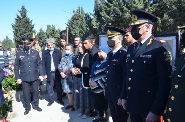Sumqayıtda  DİN Daxili Qoşunlarının şəhid olmuş hərbi qulluqçusunun il mərasimi keçirilib - FOTOLAR