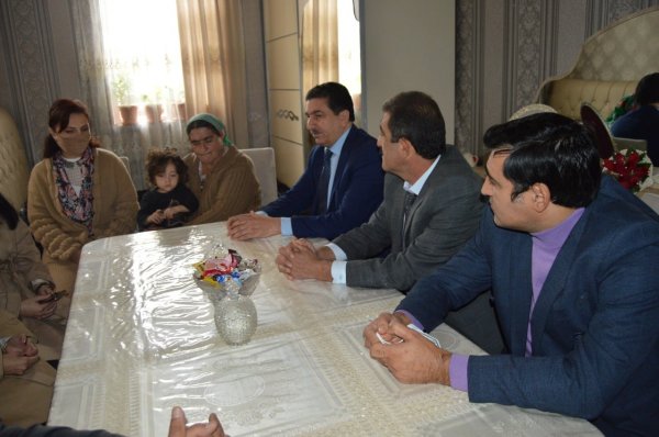 Sumqayıt Regional Mədəniyyət İdarəsinin Zəngilan rayon üzrə nümayəndəliyi şəhid ailələrini ziyarət edib - FOTO