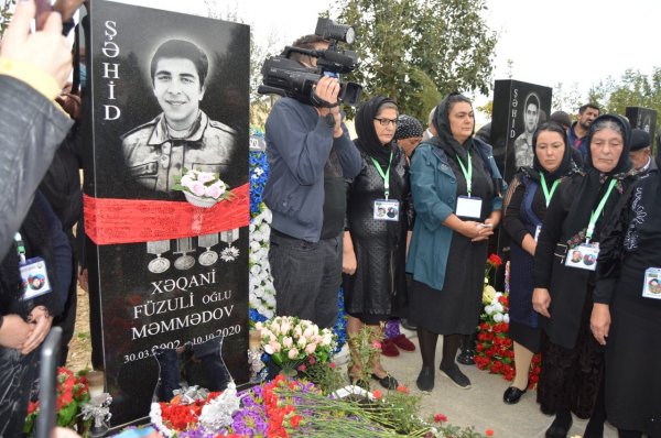 Sumqayıt Regional Mədəniyyət İdarəsinin Zəngilan rayon üzrə nümayəndəliyi şəhid ailələrini ziyarət edib - FOTO