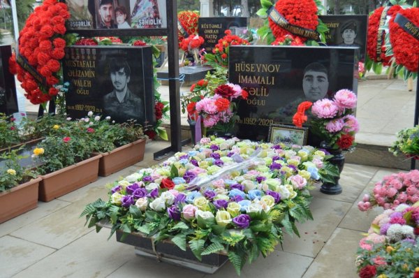 Sumqayıt Regional Mədəniyyət İdarəsinin Zəngilan rayon üzrə nümayəndəliyi şəhid ailələrini ziyarət edib - FOTO